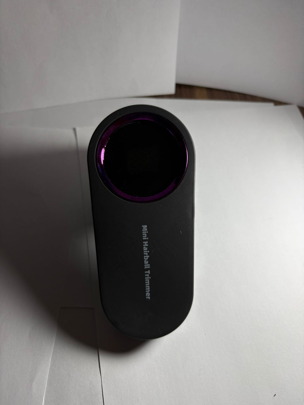 Lint Remover LED – Îndepărtează Rapid Scamele și Peliculele de pe Haine